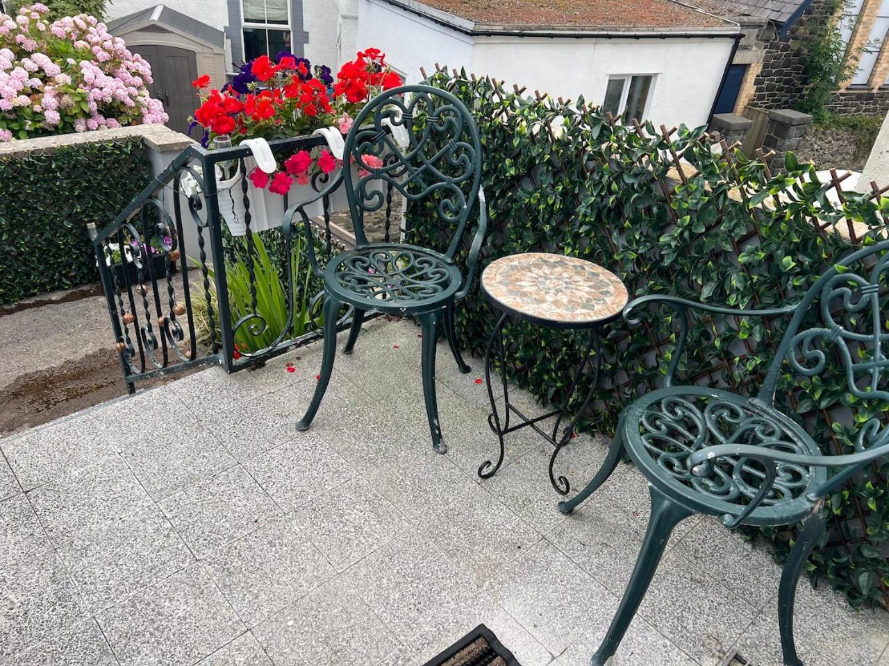 Charming, Cozy Apartment, 2 Mins From The Llanfairfechan